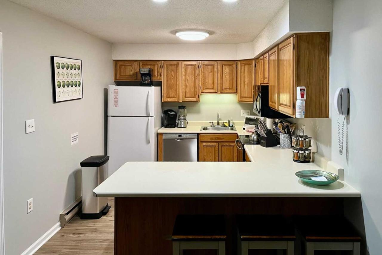 Lincoln Condo With Views, Pool, Hot Tub And Balcony! Luaran gambar